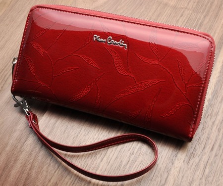 Skórzany portfel damski Pierre Cardin lakier z motywem liści 02 LEAF 119 RED